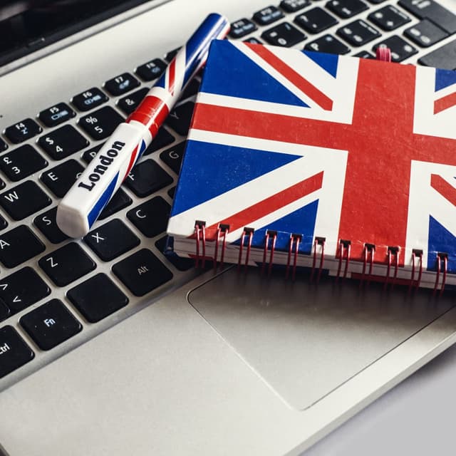 Contacta con Feedback para estudiar inglés en el extranjero