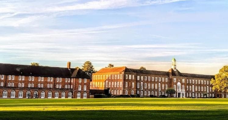 Viajes en Grupo desde Galicia a Irlanda: Cursos Junior en Winchester - Imagen 4